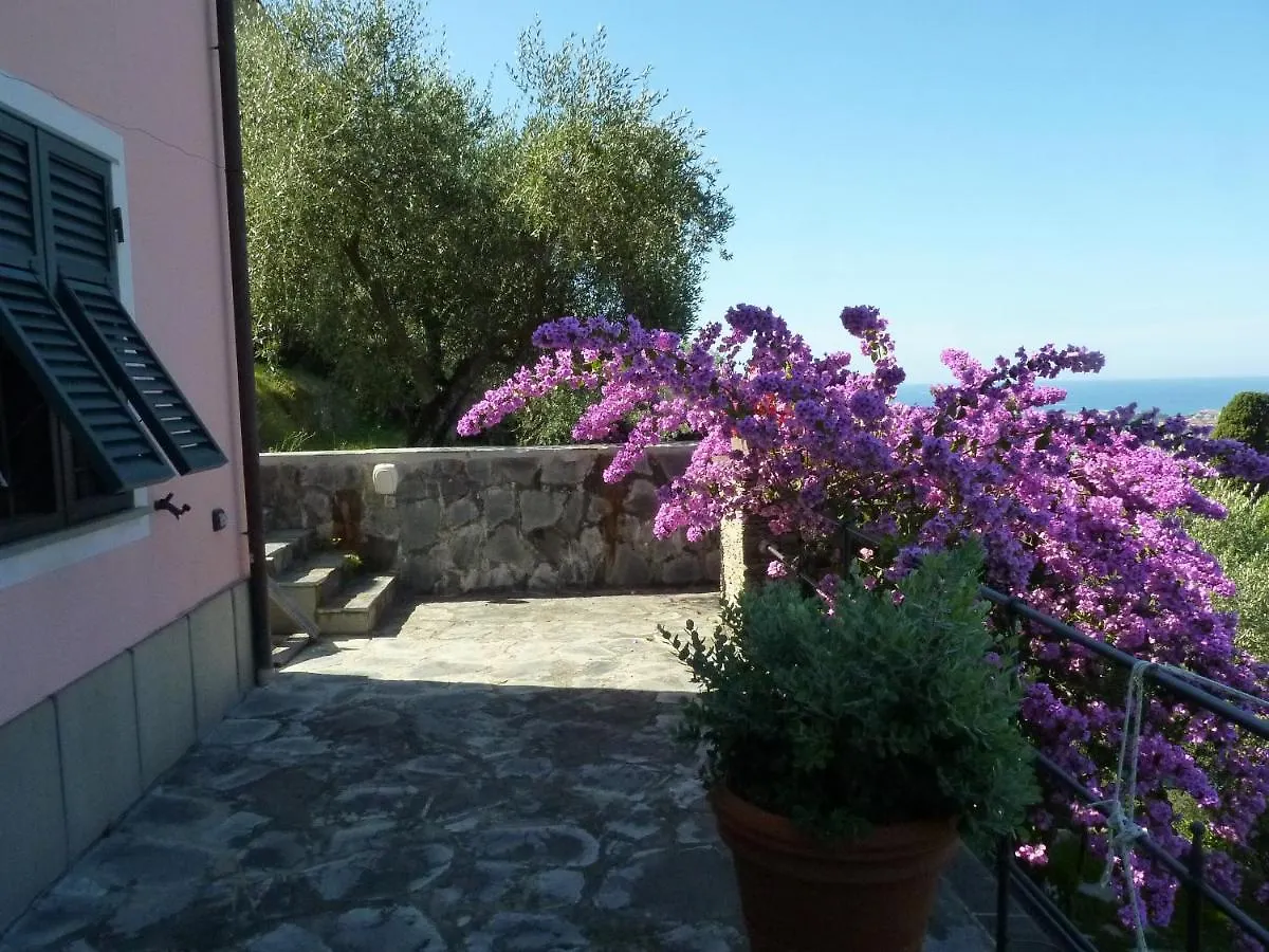 La Gatta Sul Sentiero Bed & Breakfast San Salvatore  0*, San Salvatore (Genoa) İtalya